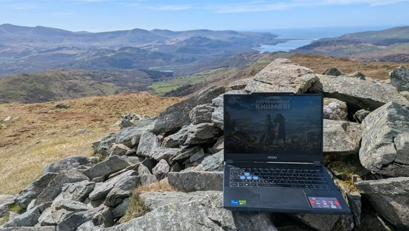 169 Kilometer im Rucksack: Der MSI Cyborg 14 Härtetest in Wales