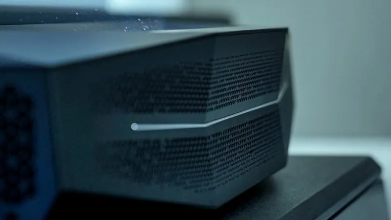 AWOL Vision bringt den Aetherion Pro: 200 Zoll fürs Heimkino