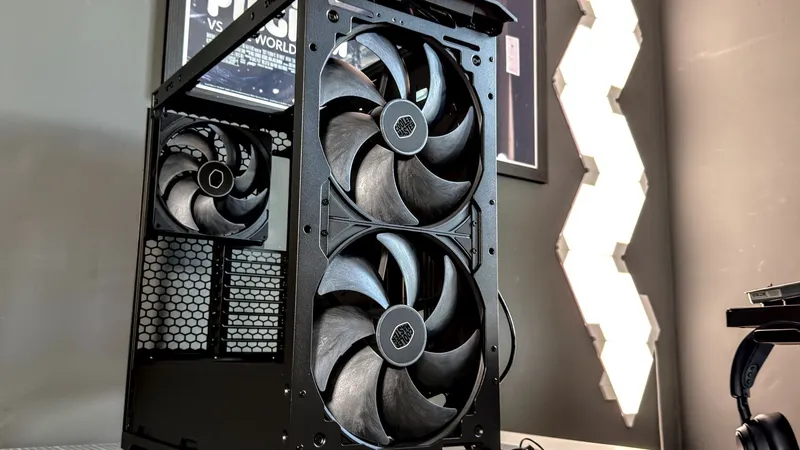 Cooler Master HAF II 500 im Check: Drei Lüfter, viel Luft