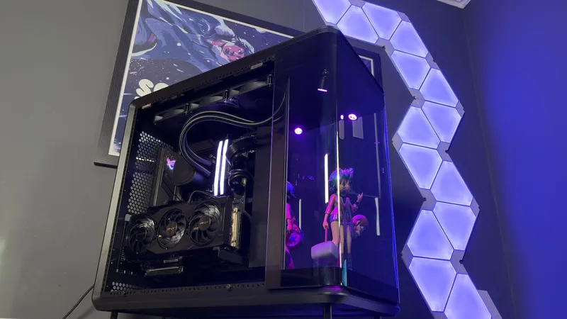 Cooler Master MasterFrame 360 Panorama: Die Bühne für deine Hardware