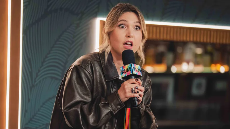 Crowd Control Staffel 2: Taylor Tomlinson und Nicole Byer heizen die Impro-Bühne ein