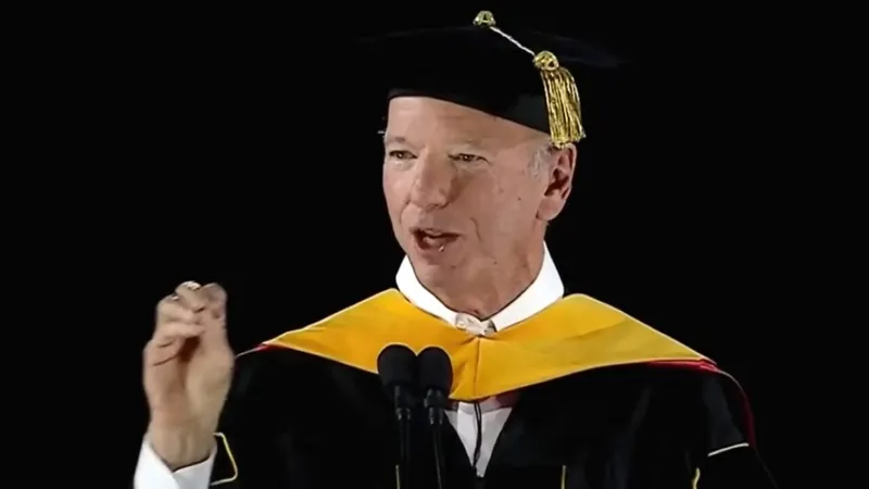 Eric Schmidt bei Abschlussfeier ausgebuht: KI-Debatte an der Uni Arizona eskaliert