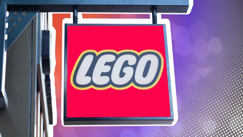 Fußball-Denkmal aus LEGO: MediaMarkt drückt den Preis für Fans gewaltig