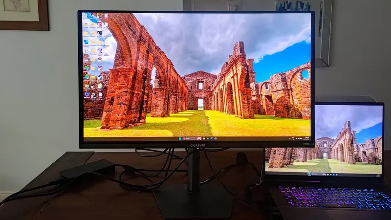 Gigabyte GO27Q24A im Test: Erschwingliches QD-OLED für Spieler, das überzeugt