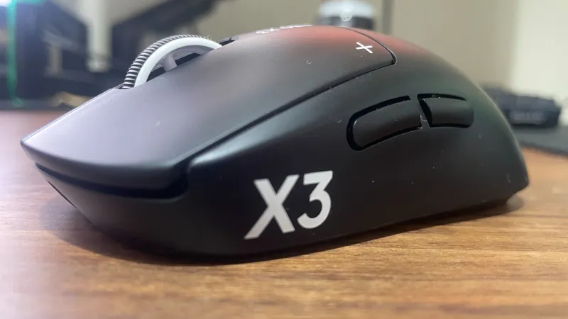 Logitech Superstrike: Bringen analoge Klicks schnellere Reaktionen?