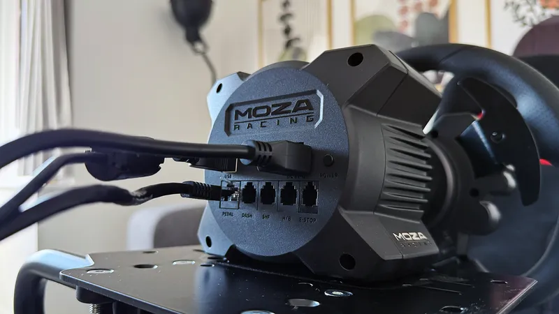 Moza und Polyphony Digital: Offizielles PS5-Lenkrad für Gran Turismo 7