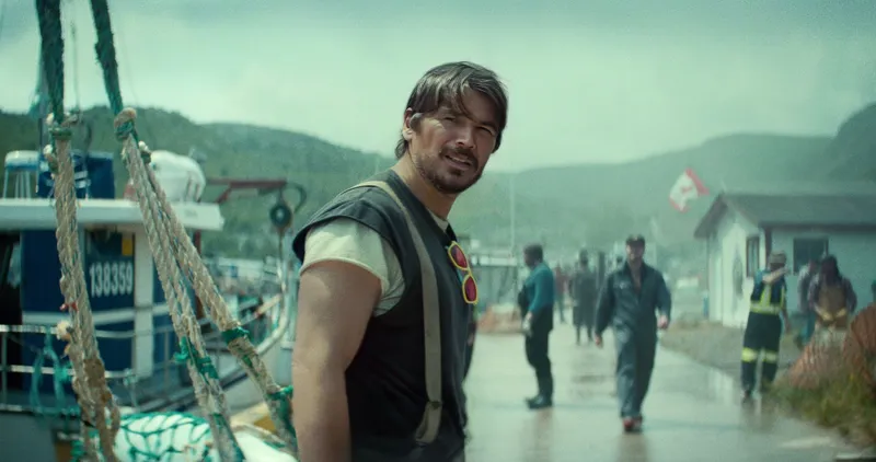 Netflix enthüllt „Below“: Sechsteiliger Thriller mit Josh Hartnett startet im Oktober