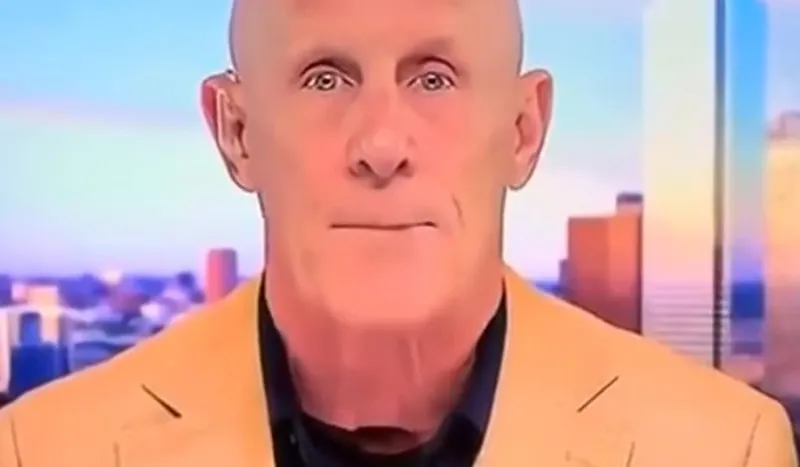 Rätselhafter Auftritt: Trug Robert Harward eine Maske im Fernsehen?