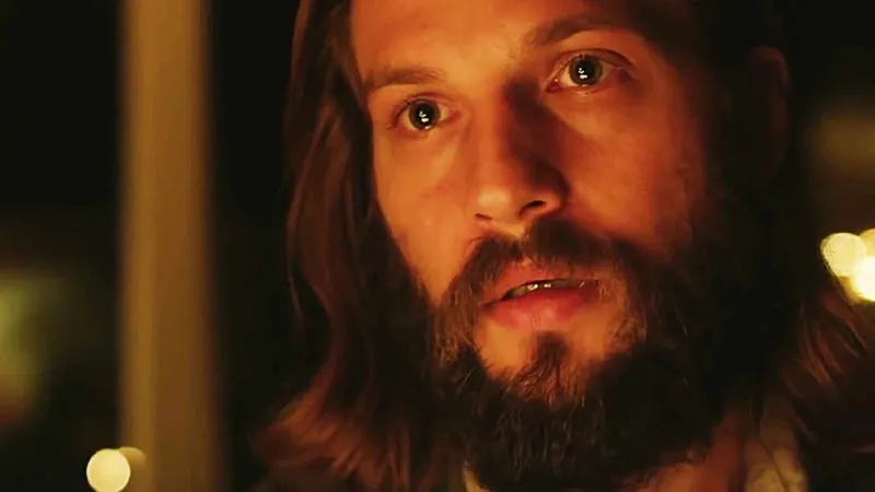 Zehn Jahre The Invitation: Warum der Kult-Film heute relevanter denn je ist